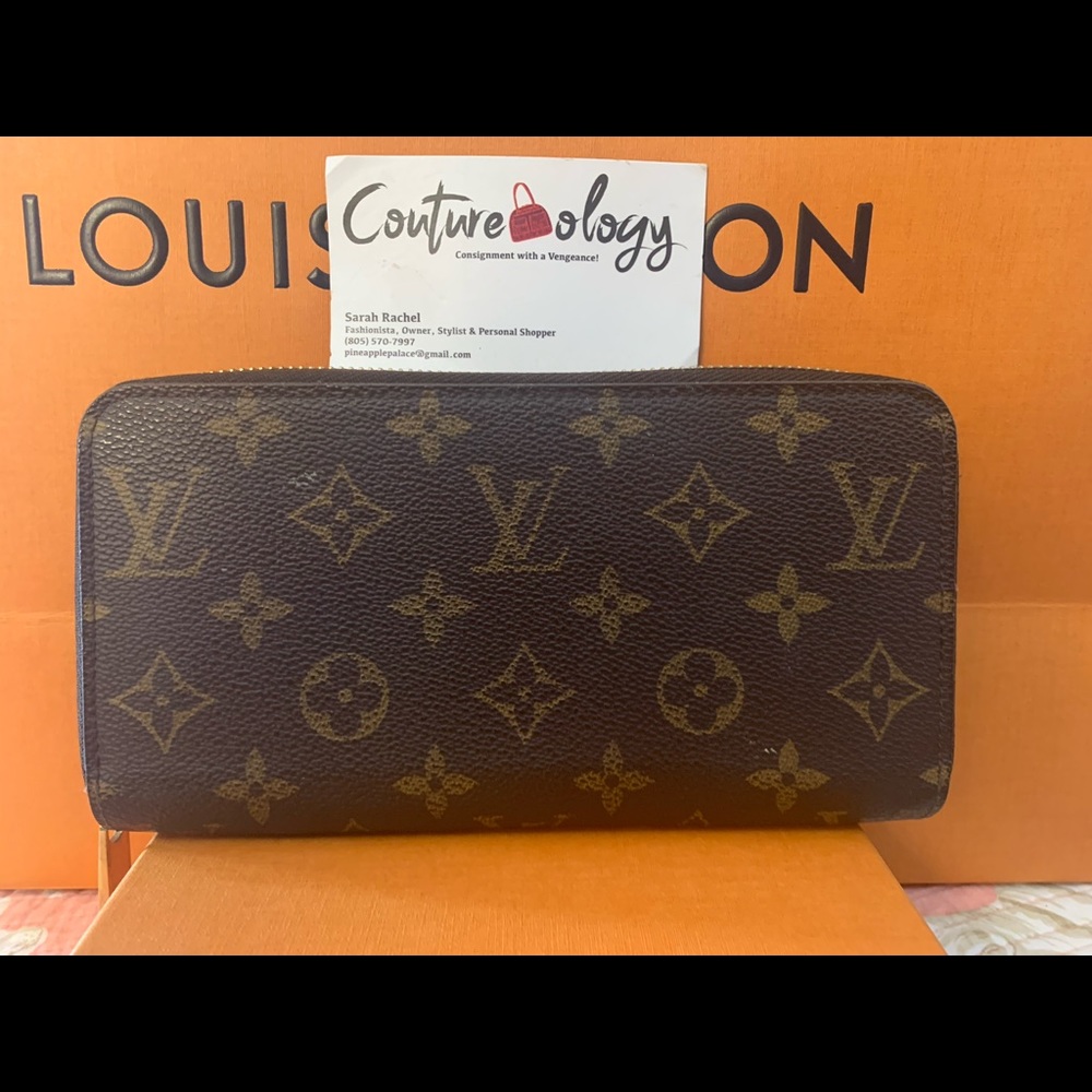 Louis Vuitton Zippy Monogram wallet (authentic)